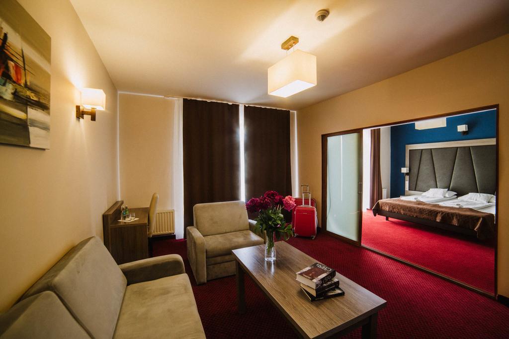 Maly Rzym Hotel Sandomierz Ngoại thất bức ảnh