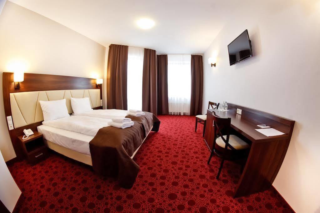 Maly Rzym Hotel Sandomierz Ngoại thất bức ảnh